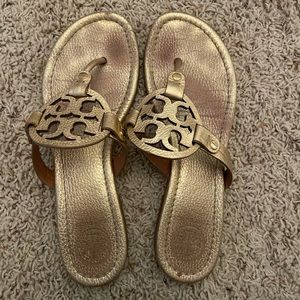 TORY BURCH Miller sandal, gold leather. Size 7 1/2